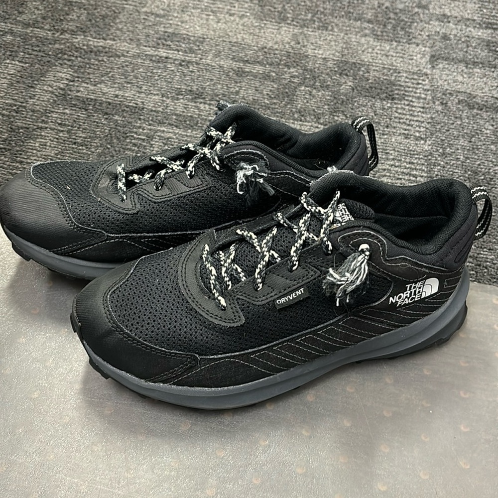 The North Face size 7 Black shoe, lots of wear left , make an offer